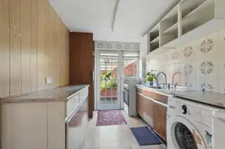 17 Wedderburn GardensImage 6