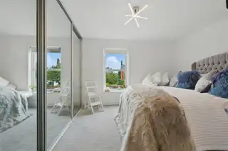16A Myrtlefield ParkImage 14