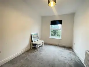 Apt 6 2 Eaton ParkImage 8