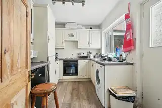 6 Empire DriveImage 6
