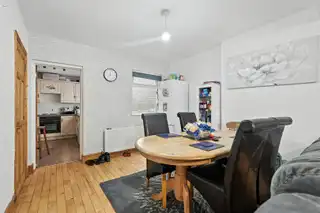 6 Empire DriveImage 4