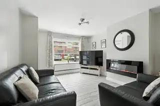 25 St. Georges GardensImage 6