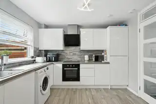 25 St. Georges GardensImage 8