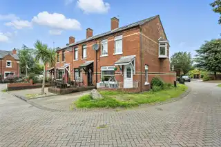 25 St. Georges GardensImage 2
