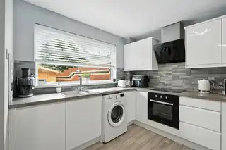 25 St. Georges GardensImage 9
