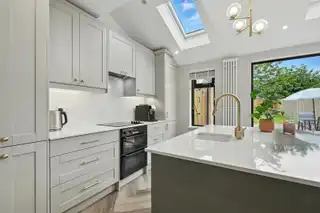 85 Priory ParkImage 12