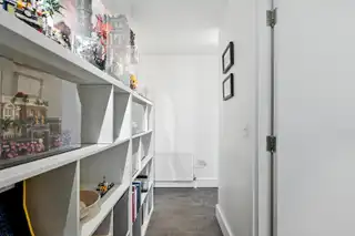 College AvenueImage 3