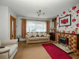 28 Minnowburn Drive, Belvoir ParkImage 3