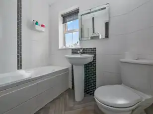 3 The Demesne, Hillsborough RoadImage 12