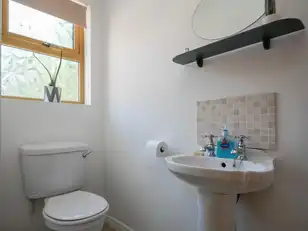 15 Forest Grove,Image 4