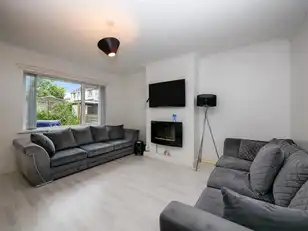 1 South Crescent, Belvoir ParkImage 3