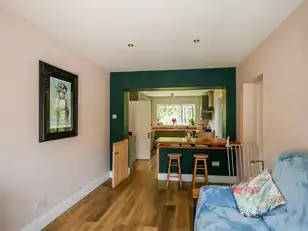 39 Beechwood GroveImage 12
