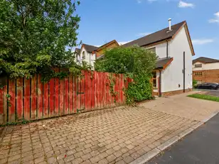 48 Woodrow Gardens, Off Todds HillImage 17