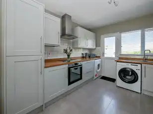 16 Castledillon Road, Belvoir ParkImage 4