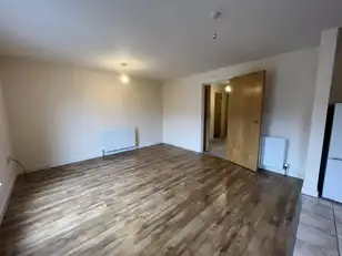 Apt 11 Maple VillaImage 3