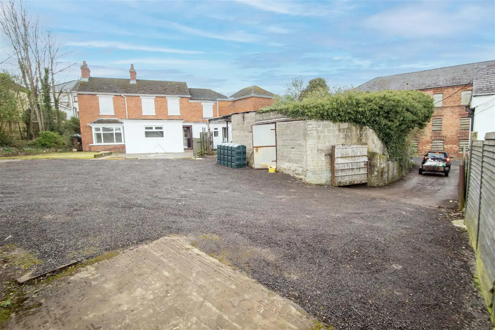 House and Apartment with Yard & Outbuildings, 78, Upper Dunmurry Lane, Belfast