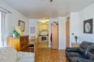 Apt 21A Oranmore StreetImage 9