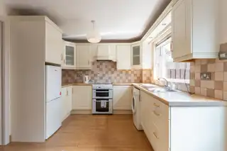 210 Grosvenor RoadImage 8