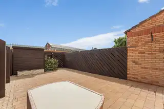 210 Grosvenor RoadImage 17