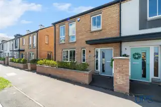 Image 1 for 26 Blacks Gate Crescent