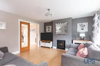 63 Orchardville CrescentImage 3