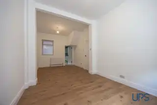 8 Nansen StreetImage 4