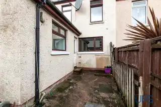 52 ColinvaleImage 14
