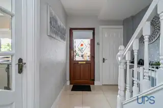 15 Riverdale GardensImage 9