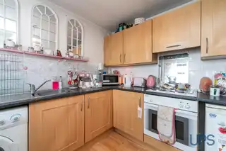 Apt 9B AranmorImage 10