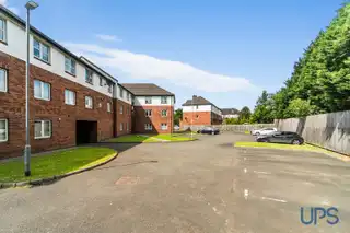 Apt 6, 15 St. Annes RoadImage 18
