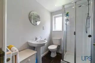 Apt 6, 15 St. Annes RoadImage 9