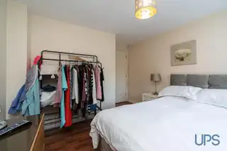 Apt 6, 15 St. Annes RoadImage 12