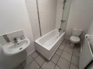 Apt 3, 11 Jubilee AvenueImage 6