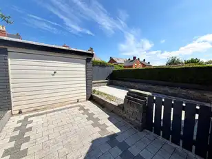 15 Thirlmere GardensImage 29
