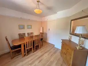 15 Thirlmere GardensImage 12