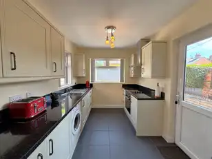 15 Thirlmere GardensImage 14