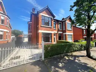 Image 1 for 15 Thirlmere Gardens