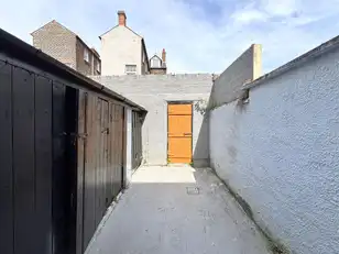 199 Duncairn GardensImage 28