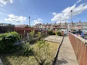 15 Highbury GardensImage 4