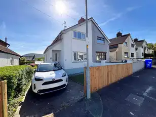 10 Hoylake ParkImage 2