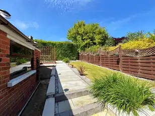 10 Westway ParadeImage 20