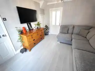 7 Crumlin GardensImage 6