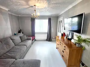 7 Crumlin GardensImage 4