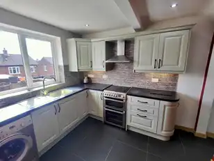 22 Highfern GardensImage 8