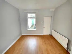 73 Willowbank GardensImage 6