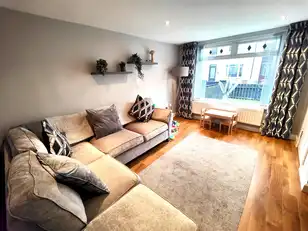 47 Shore CrescentImage 5