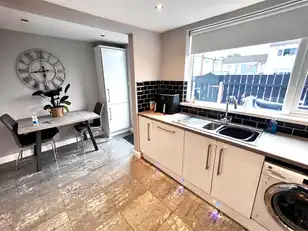 47 Shore CrescentImage 8