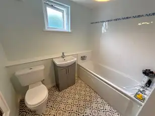 Apt 8, 674 Shore RoadImage 14