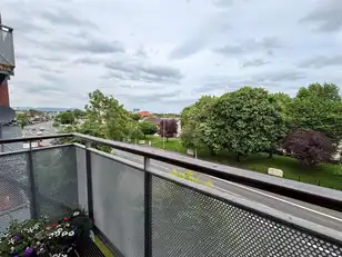Apt 8, 674 Shore RoadImage 9