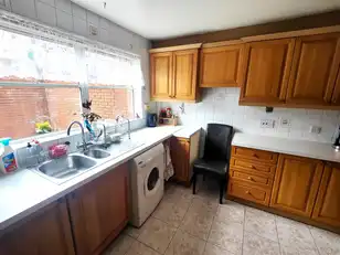 9 Sydney Street WestImage 4